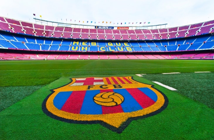 FC barcelona stadion gras met logo