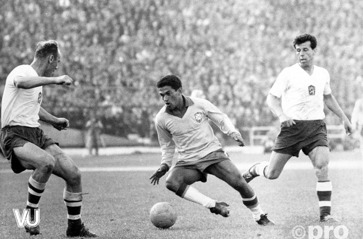 garrincha in actie op het wk 1962